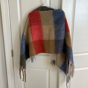 Reddress never worn poncho!